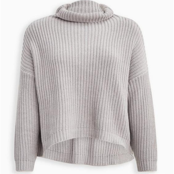 NWT Torrid Light Gray Drop Shoulder Turtleneck Sweater - Picture 2 of 9